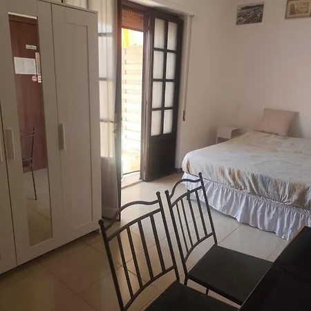 招待所 Chez Moi 卡利亚里