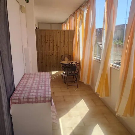 招待所 Chez Moi 卡利亚里