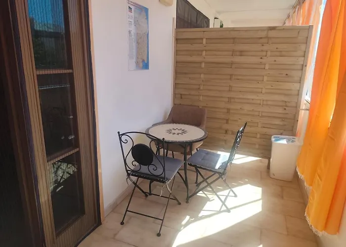 Chez Moi Casa de hóspedes 3*